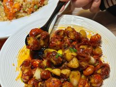 -肥肥虾庄·金牌油焖大虾(汉街SKP店)