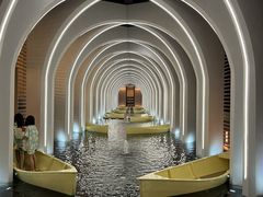 -涨巢·潮玩水疗局