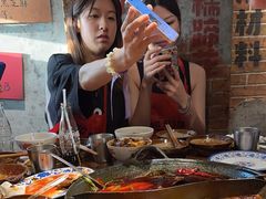 -萍姐火锅·公路夜市(武汉首店)