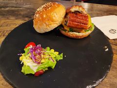 -HIGH FIVE哈福手工汉堡(桂林路店)