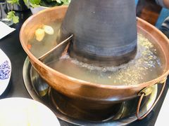 -楼外楼大刀肉传统火锅居(幸福街店)