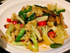 -胡桐里音乐酒馆(孝南店)