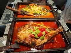 -里岛烤鱼(东港凯虹广场店)