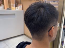 -一東造型烫发染发