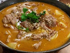 泡菜牛肉锅-付掌柜在成都·热炒砂锅集(金禾店)