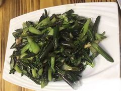 蒜蓉炒红菜苔-老山村酒楼(白石洲店)