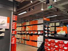 -NIKE上海青浦优选体验店