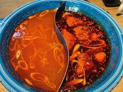 重庆红油经典鸳鸯锅-王歘歘·chuǎ火锅(五道营店)