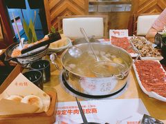 -左庭右院鲜牛肉火锅(金山万达店)