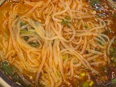 -云阿蛮云南生烫牛肉米线(奉贤路店)