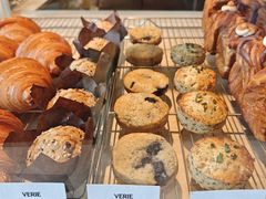 -VERIE BAKEHOUSE