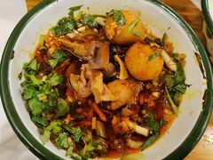 -拈签一笑黄牛肉辣卤串串