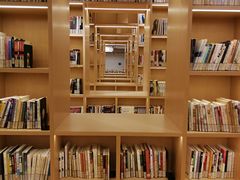 -漕河泾街道图书馆(漕河泾社区文化活动中心店)