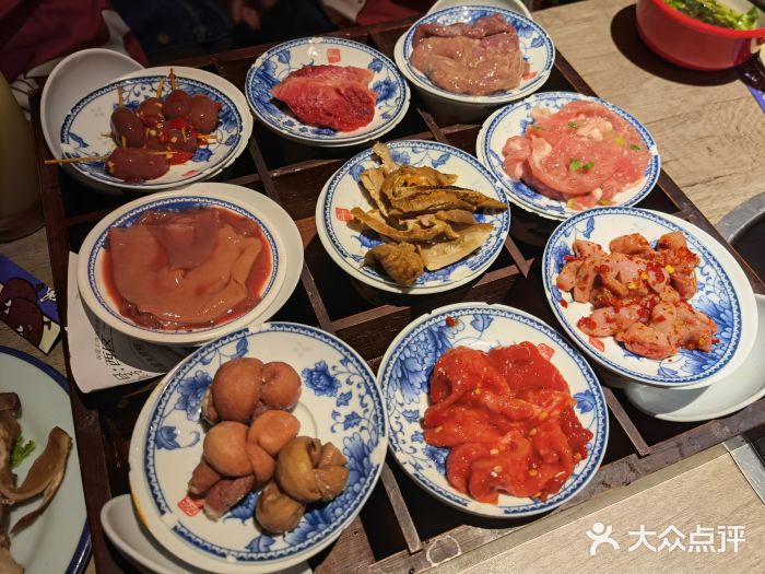 王歘歘·chuǎ火锅(五道营店)特色内脏九宫格拼盘图片