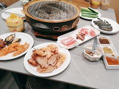 -山焱·炭火自助烤肉(周浦万达店)