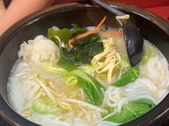 -灵芝妹子海鲜米线(瓦房店新玛特店)
