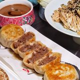 老北京爆汁流油的门钉肉饼！居然在这里吃到了