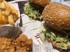 -The Habit Burger Grill 哈比特汉堡(复兴soho店)