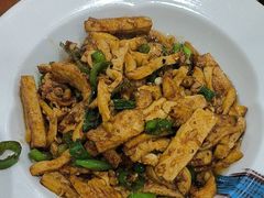 -湖南人家湘菜馆(镇江路店)