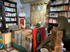 -荒岛书店(黄县路店)