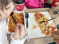 -必胜客(宝杨路宅急送店)