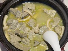-阿瓦山寨·湘菜现炒·剁椒鱼头王(咸阳总店)