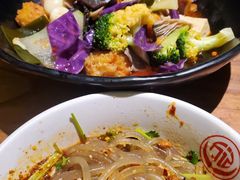 -万记麻辣烫国展总店