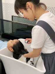 -PE SALON 