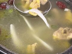 -范饭椰林川湘味海鲜·椰子鸡(三亚湾椰梦长廊店)
