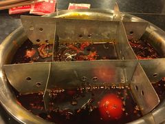 红汤锅底-邓莽子老火锅(中兴路总店)