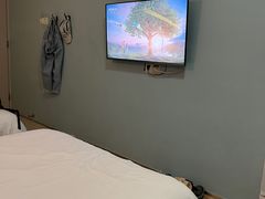 -卡罗酒店(东门晒布地铁站店)