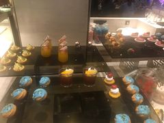 -飨食汇全日制餐厅·昆山皇冠假日酒店(九方店)