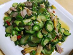 -乡府肉丁水饺(环山路店)