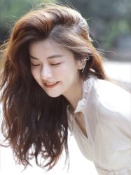 -丝语萱形象