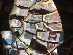 -钟书阁(松江泰晤士小镇店)