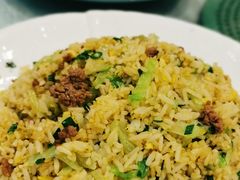 酸菜牛肉松炒饭-六婶西关小厨(光塔路店)