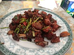 -美顺香食府鱼头老店(雪野湖店)