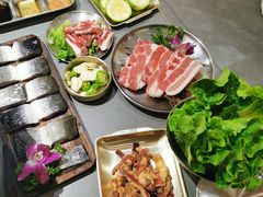 -围炉肉舍•炭烤活鳗•丹东海鲜烤肉(步行街店)