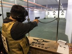 -都市枪神实弹射击俱乐部