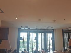 -亚龙湾希尔顿自助餐厅·海鲜·烧烤·沙滩BBQ·现场乐队