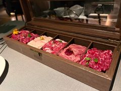 -左庭右院鲜牛肉火锅黑金店(陆家嘴中心店)