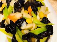 -小白鲨工夫潮膳(曲江店)