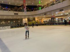 -冰纷万象滑冰场(二七万象城店)