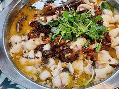 -何哥鲜鱼餐厅(龙湖花园店)