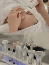 -美肤盾祛痘·问题肌头疗管理中心