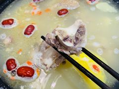 金华骨头砂锅-坊门老街(宜山路店)