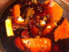 传统锅底-马路边边串串香(双井直营店)