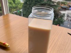 都匀毛尖奶茶-包整·丝娃娃(一览甲秀楼风景店)