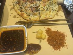 面包烤羊腿-那拉提之疆·新疆菜(美院店)