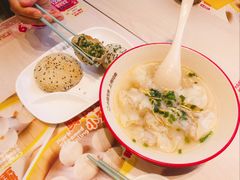 -小杨生煎(金山百联购物中心3楼店)